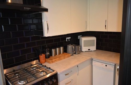 Woodhall Spa House | Woodhall Spa a 10 minute walk to centre, garden, pet friendly, private parking.