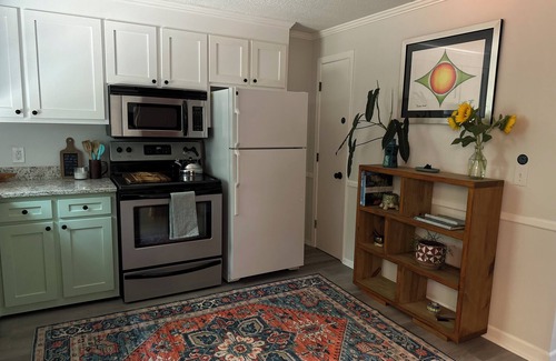 Travelers Rest Apartment | WOODLAND APARTMENT - An open concept 1-bedroom in charming Travelers Rest