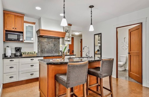 Canmore Apartment | Woodland Retreat 2 Bedroom