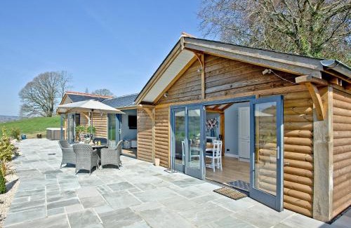 Axminster House | Woodland View Lodge