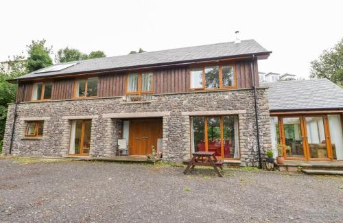 Oban House | Woodland Villa