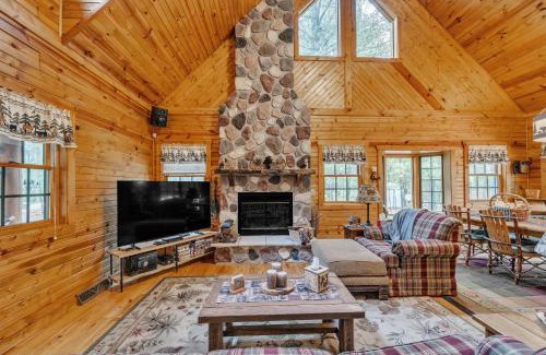 Town of Westfield House | Woodlands Cabin Retreat in Oxford cabin