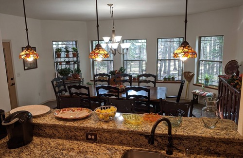 Cloudcroft Ski Chalet | Woodlands Chalet: Forest, Luxury, Parking, Bedrooms w/Ensuite Bathrooms, CLEAN