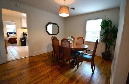 Tupelo Cottage | Woodlawn Cottage Joyner Area Sleeps 8