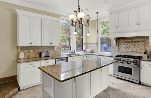 Holy Cross House | Woodruff Manor 11 Bedroom Estate - 20+ guests