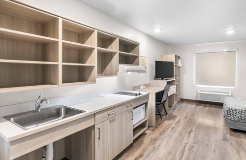 Elkhart Hotel | Woodspring Suites Elkhart