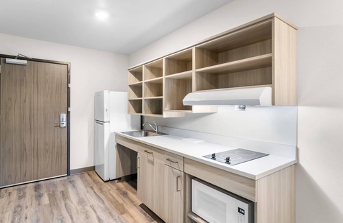 Elkhart Hotel | Woodspring Suites Elkhart