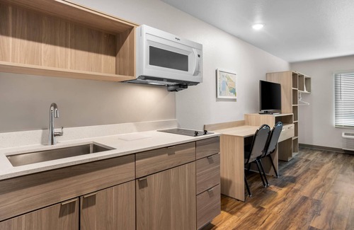 Ellabell Hotel | WoodSpring Suites Savannah West - Ellabell Metaplant