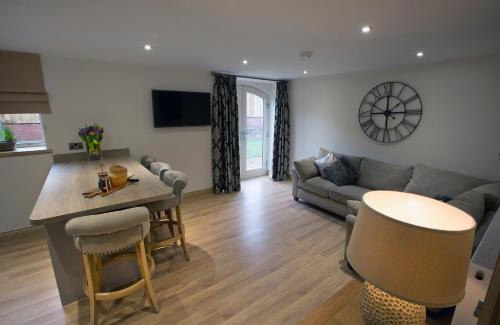 Astbury House | Woodspurge Cottage, Drift House Holiday Cottages
