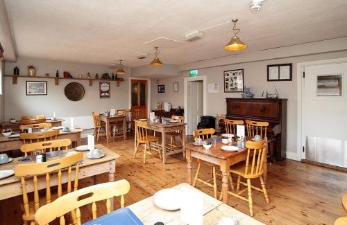 Inistioge Bed & Breakfast | Woodstock Arms - Bar, Bed & Breakfast