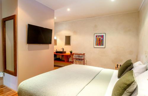 Stoke Cabin | Woodstock Suite