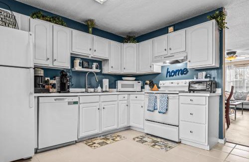 Athens House | Woodstone Retreat Condo right next to UGA golf course!