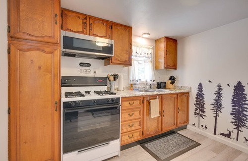 Calvin Apartment | Woodsy Family Retreat 11 Mi to Raystown Lake!