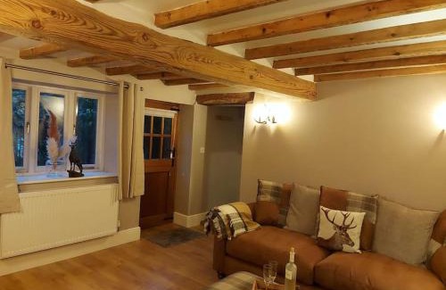 Belper Apartment | Woodys Retreat Cosy One Bed Cottage
