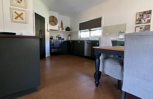 Porcupine Ridge House | Woolly Slopes on Dja Dja Wurrung Country