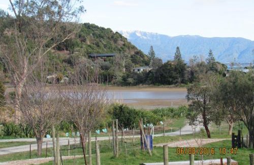 Tata Beach Bed & Breakfast | Woolshed Bed & Breakfast