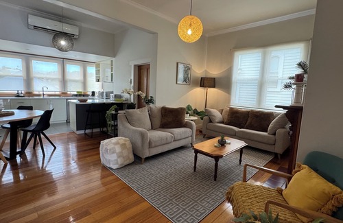 South Launceston Cottage | Wooragee Cosy Cottage