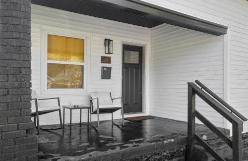 Jeffersonville House | Work-friendly, sauna, table tennis, & firepit