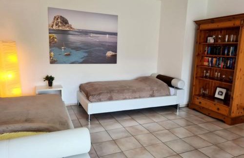 Dabringhausen Apartment | Work & Stay in Wermelskirchen