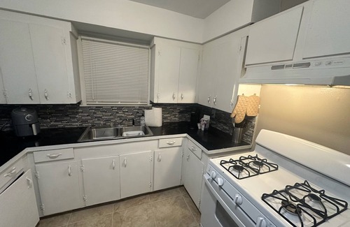 West Orange House | Workers Special 1.7 Miles From CP Chem Project