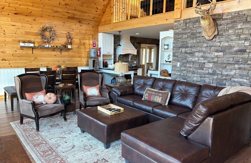 Lester Beach Cottage | World Class Executive Property