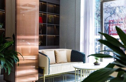Decheng District Hotel | World Smart Hotel Dezhou Railway Station