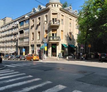 Dorcol Apartment | World Traveler