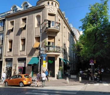 Dorcol Apartment | World Traveler