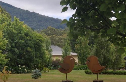 Mount Macedon Apartment | Wotama, Macedon B and B, Honour Ave, Mount Macedon