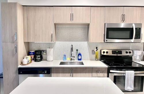 Aurora Highlands Apartment | Wow! 5 min to DC/Metro/Mall Stunning 2B King Bed Pool Gym