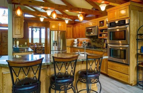 Baker City House | Wunder House - Gorgeous! Sleeps 14 w/Hot Tub, Local Golf 50% Off!