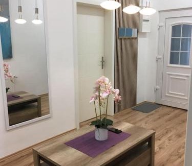 Loehne Apartment | Wunderschöne Altbauwohnung