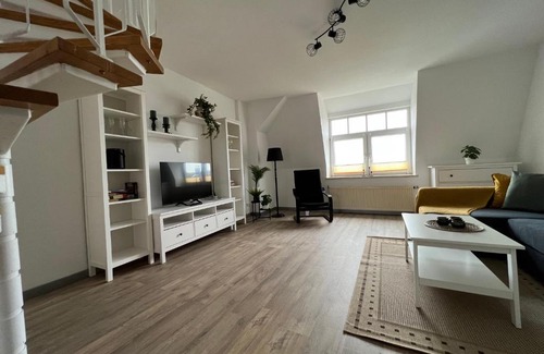Plauen Apartment | Wunderschöne Wohnung mit Balkon in Plauen