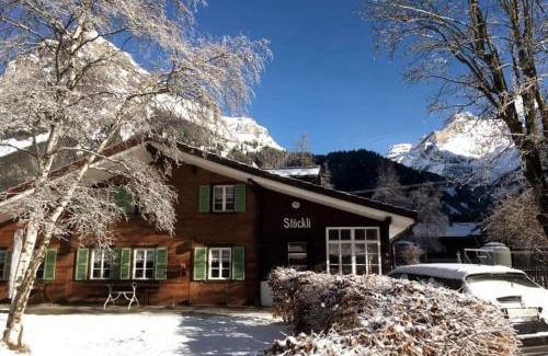 Kandersteg Apartment | Wunderschönes Chalet Stöckli