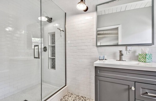 Walker House | WWM 8 · 8 Fresh Air, Beautiful Views, Friendly Place WWM
