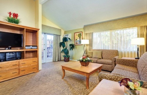 Anaheim Resort House | Wyndham Dolphin's Cove - 2 Bedroom Deluxe