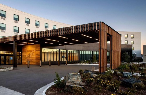 Winnipeg Hotel | Wyndham Garden Winnipeg Airport