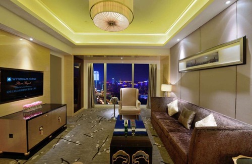 Xishan Hotel | Wyndham Grand Plaza Royale Colorful Yunnan