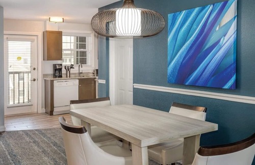 Yachting Village Condo | Wyndham Newport Onshore|1BR/1BA Balcony King Suite