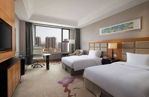 Pingqiao District Hotel | Wyndham Xinyang Downtown