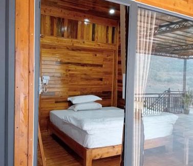 Dong Van Bed & Breakfast | Xóm Mới HomeStay