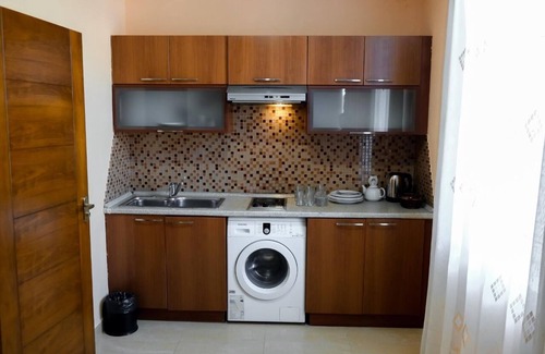 Sabayil Villa | Xazri Villas 4-bedroom villa in brilliant Baku with AC, WiFi. Enjoy your stay