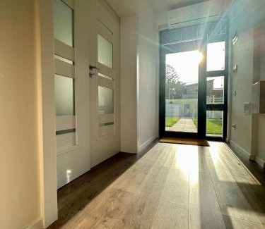 Sector 5 Villa | XOX Villa House & Garden Bucharest