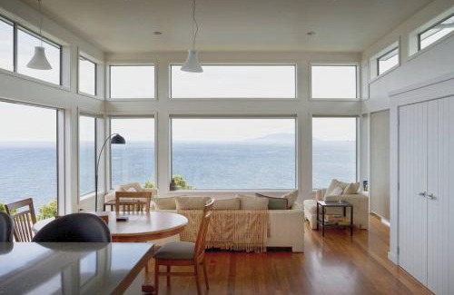 Great Barrier Island Apartment | XSPOT Cliff House apartment, secluded 4WD location