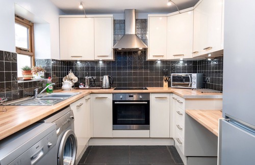 Conwy Cottage | Y Beudy - Three Bedroom Cottage, Sleeps 6
