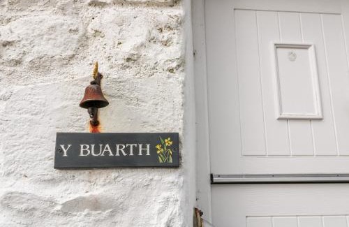 Bont Newydd House | Y Buarth