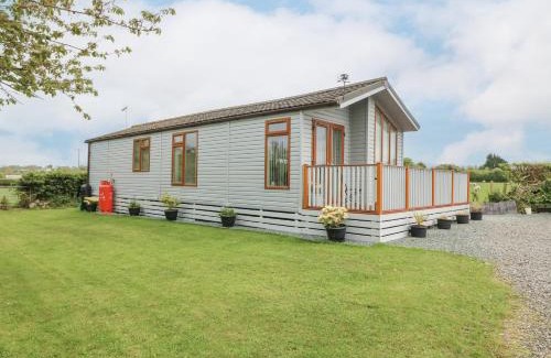 Llanfairpwllgwyngyll House | Y Caban