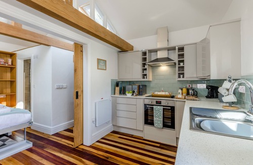 Cwmtirmynach House | Y Nyth - One Bedroom House, Sleeps 2