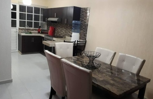 Tuxtla Gutierrez House | Ya sea por trabajo o vacaciones!Ven a Chiapas y siéntete como en casa!