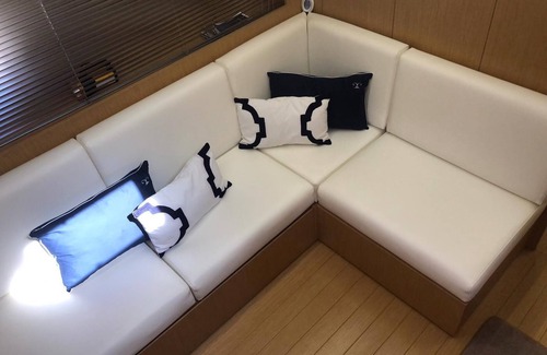 Hallandale Beach Boat Rental | Yacht Austin Parker 42 "Open